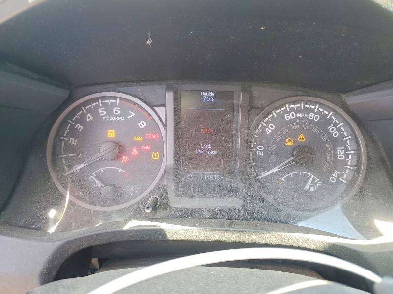 55837226 :رقم المزاد ، 5TFCZ5AN3JX161011 vin ، 2018 Toyota Tacoma مزاد بيع