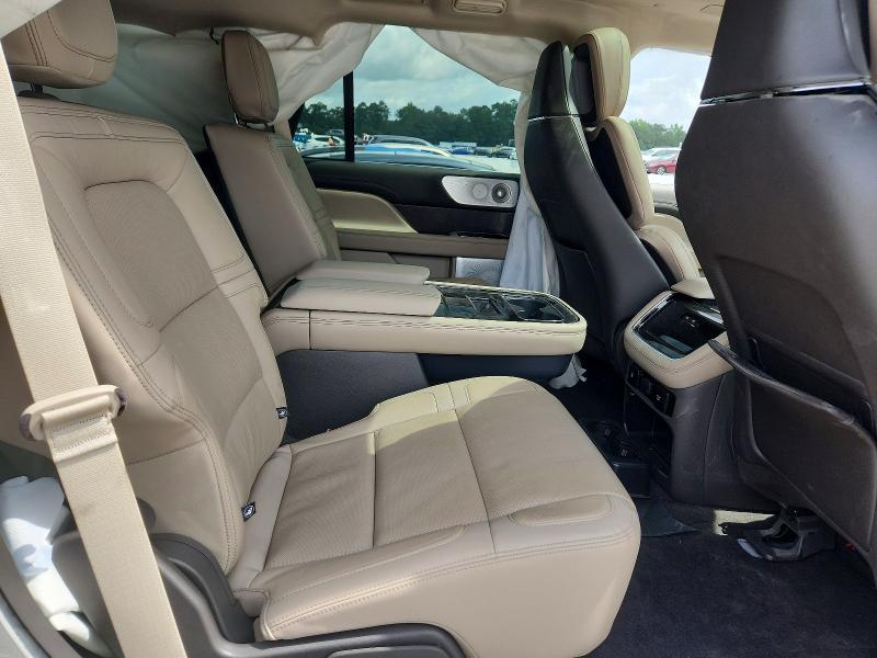 57331786 :رقم المزاد ، 5LMJJ2LT9NEL17331 vin ، 2022 Lincoln Navigator مزاد بيع