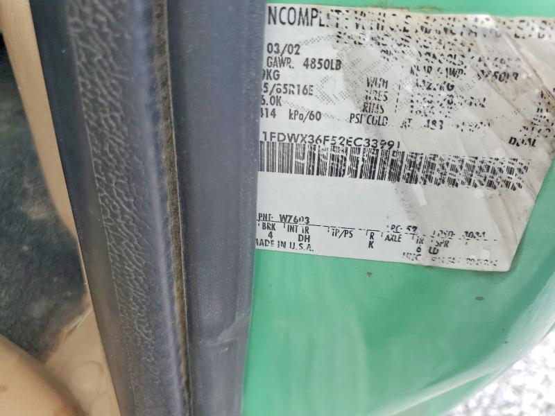 55726556 :رقم المزاد ، 1FDWX36F52EC33991 vin ، 2002 Ford F350 مزاد بيع