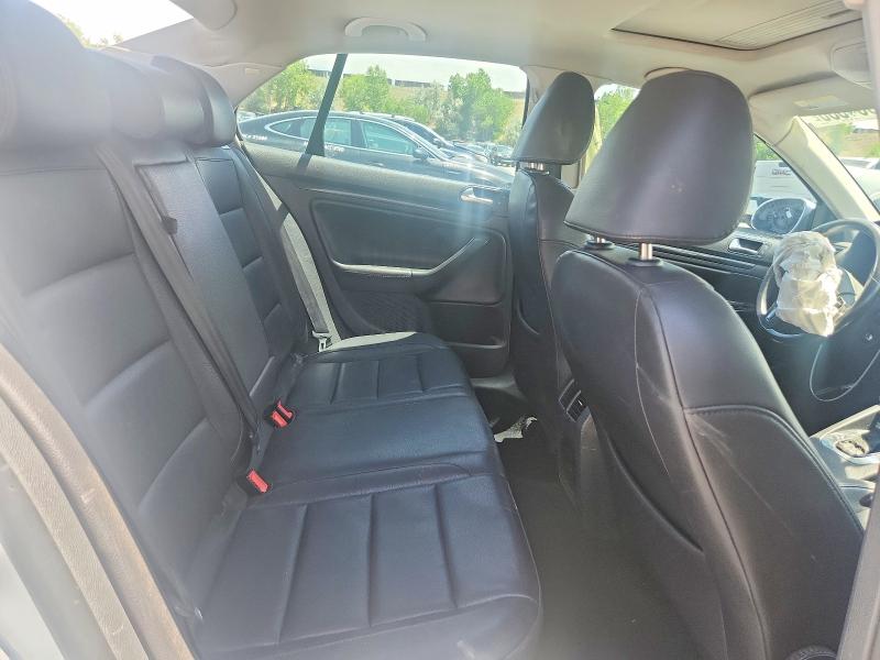 56364536 :رقم المزاد ، 3VWRL7AJ0AM057695 vin ، 2010 Volkswagen Jetta مزاد بيع