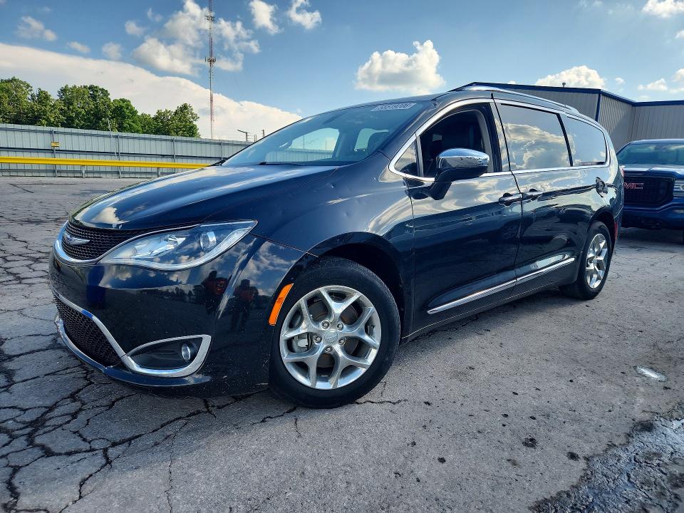 55519206 :رقم المزاد ، 2C4RC1GG9JR320576 vin ، 2018 Chrysler Pacifica مزاد بيع