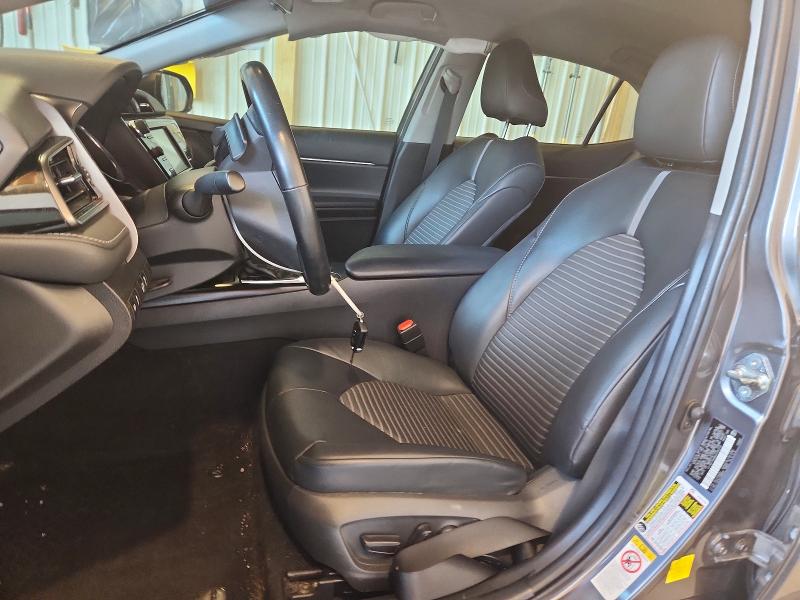 55493406 :رقم المزاد ، 4T1B11HK6KU766310 vin ، 2019 Toyota Camry مزاد بيع
