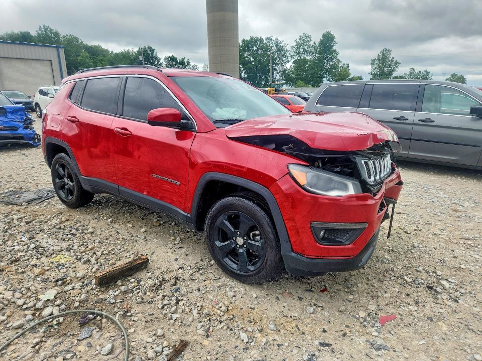 2018 Jeep Compass მანქანა იყიდება აუქციონზე, vin: 3C4NJDBB0JT331822, აუქციონის ნომერი: 57696646