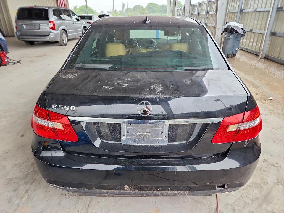56142126 :رقم المزاد ، WDDHF7CB6AA018057 vin ، 2010 Mercedes-benz E مزاد بيع