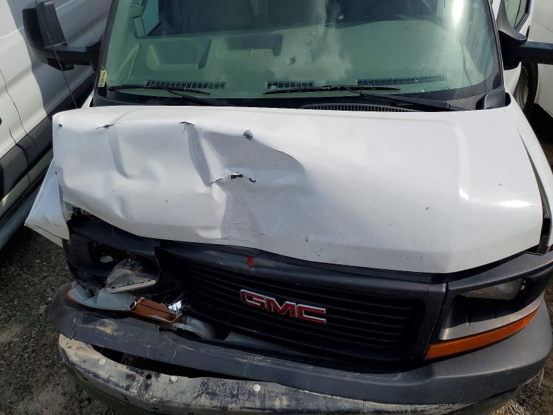 55963216 :رقم المزاد ، 1GD37RCG3H1126358 vin ، 2017 Gmc Savana مزاد بيع