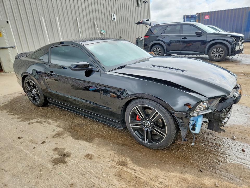56679926 :رقم المزاد ، 1ZVBP8CF0E5209345 vin ، 2014 Ford Mustang مزاد بيع
