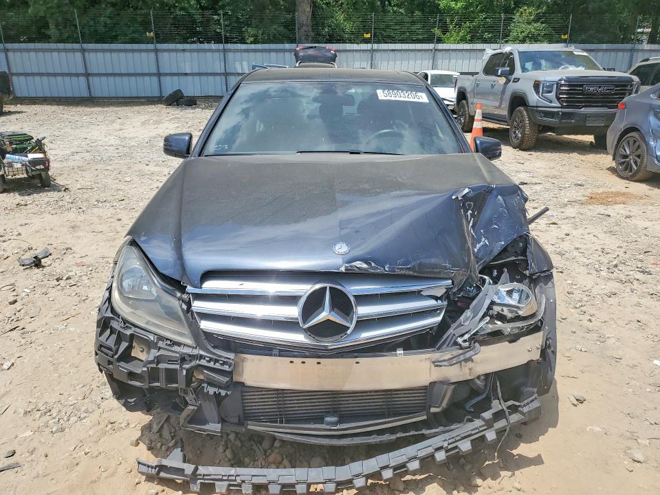 2013 Mercedes-benz C მანქანა იყიდება აუქციონზე, vin: WDDGF4HB4DA854098, აუქციონის ნომერი: 58903206