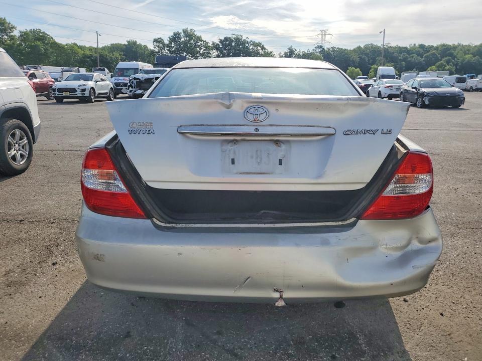 2002 Toyota Camry მანქანა იყიდება აუქციონზე, vin: 4T1BE32K82U562598, აუქციონის ნომერი: 58445686