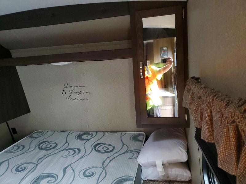 56412516 :رقم المزاد ، 4YDT29828K3105384 vin ، 2019 Keystone Springdale مزاد بيع