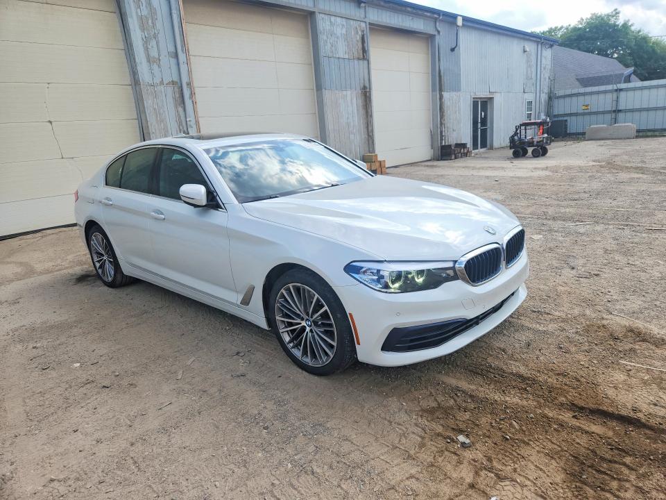 59576746 :رقم المزاد ، WBAJR7C07LCD16416 vin ، 2020 Bmw 530 مزاد بيع