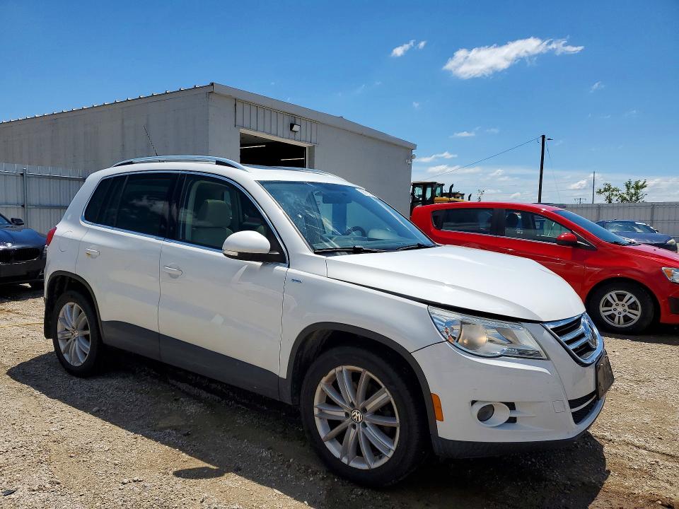 Aukcja sprzedaży 2010 Volkswagen Tiguan, vin: WVGBV7AX9AW529004, numer aukcji: 58191396