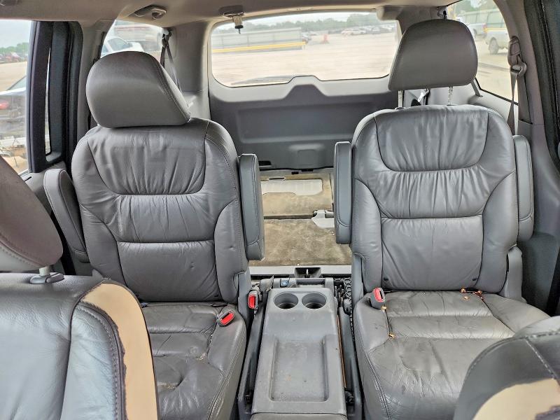 56060646 :رقم المزاد ، 5FNRL3H7XAB039795 vin ، 2010 Honda Odyssey مزاد بيع
