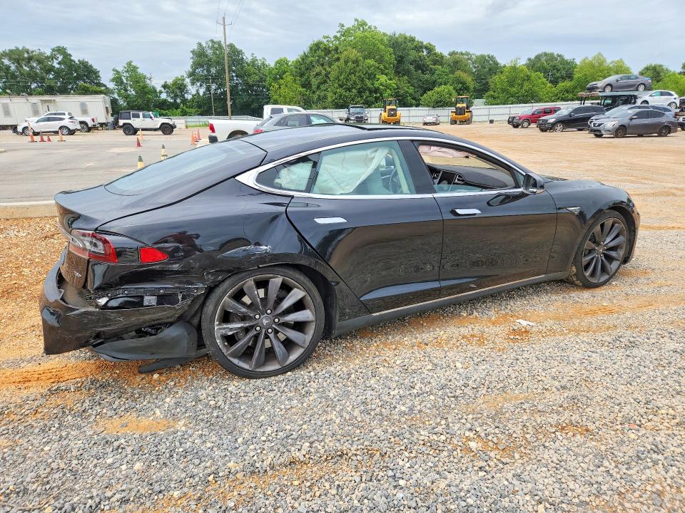 2016 Tesla Model S მანქანა იყიდება აუქციონზე, vin: 5YJSA1E23GF131425, აუქციონის ნომერი: 57414406