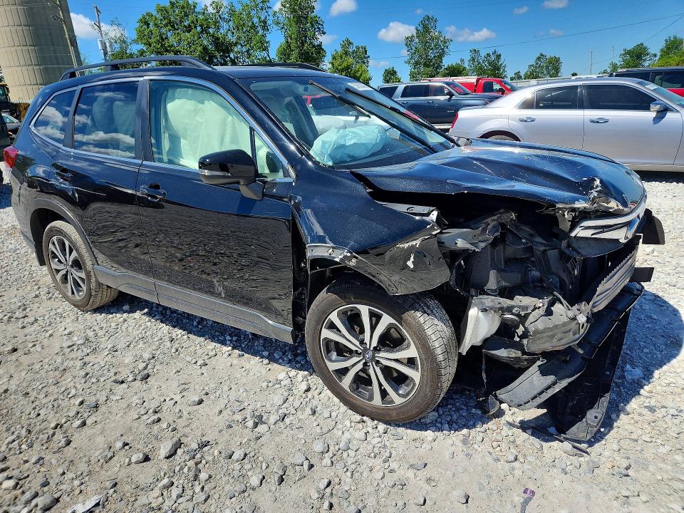 Продажа на аукционе авто 2019 Subaru Forester, vin: JF2SKAUC6KH557319, номер лота: 57832436