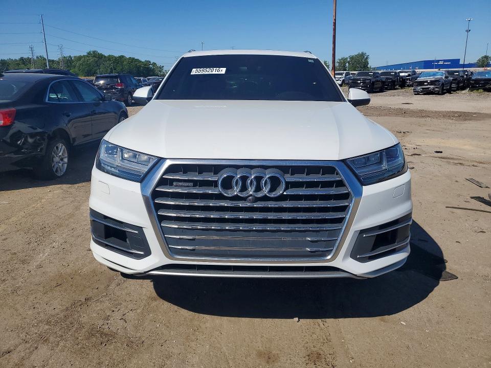55952016 :رقم المزاد ، WA1VAAF72HD004997 vin ، 2017 Audi Q7 مزاد بيع