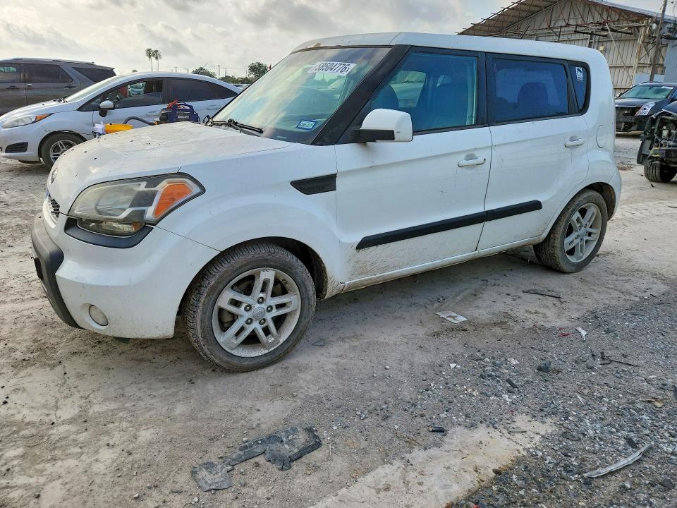 58504776 :رقم المزاد ، KNDJT2A21B7715600 vin ، 2011 Kia Soul مزاد بيع
