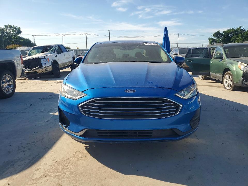 55355216 :رقم المزاد ، 3FA6P0HD5LR261888 vin ، 2020 Ford Fusion مزاد بيع