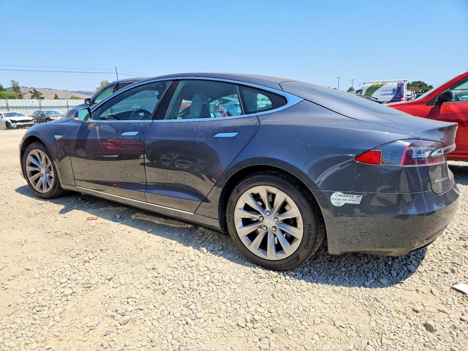 57933636 :رقم المزاد ، 5YJSA1E19GF151329 vin ، 2016 Tesla Model S مزاد بيع