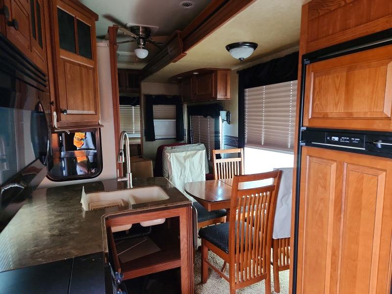 Продажа на аукционе авто 2013 Jayco Pinnacle, vin: 1UJCJ0BV4D1RC0079, номер лота: 57517426