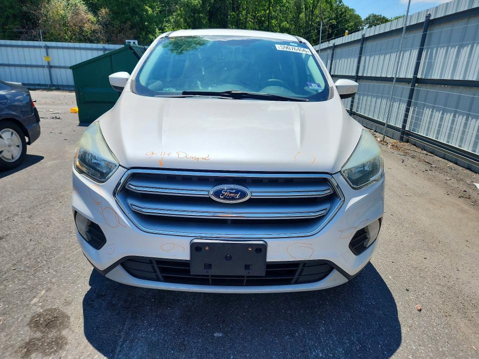 59076456 :رقم المزاد ، 1FMCU0GD2HUA74238 vin ، 2017 Ford Escape مزاد بيع