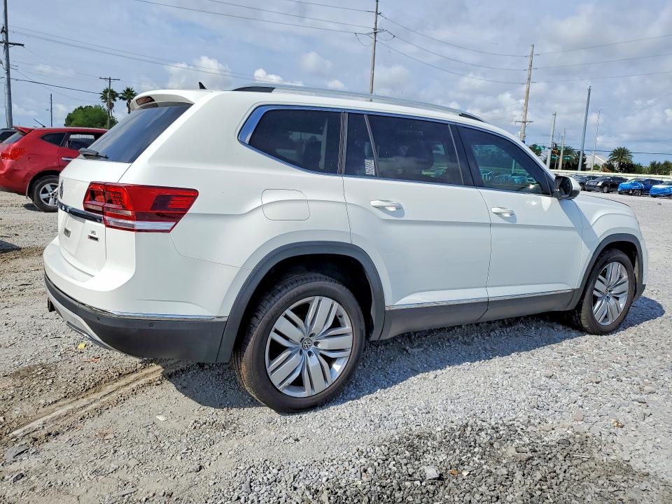 56833046 :رقم المزاد ، 1V2NR2CA1JC561558 vin ، 2018 Volkswagen Atlas مزاد بيع