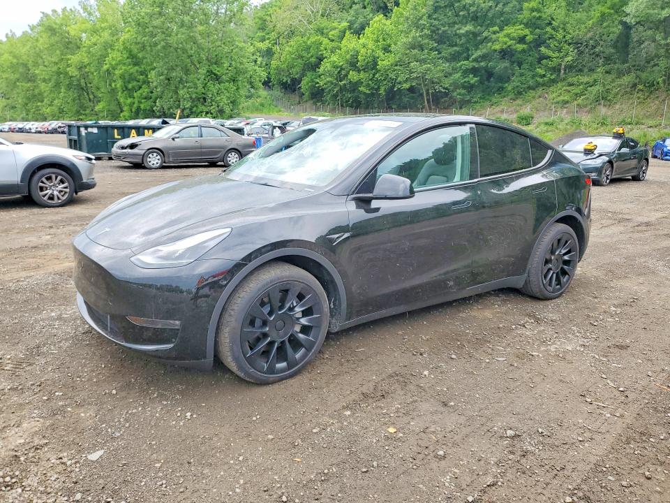 2024 Tesla Model Y მანქანა იყიდება აუქციონზე, vin: 7SAYGDEE7RA243958, აუქციონის ნომერი: 57931656