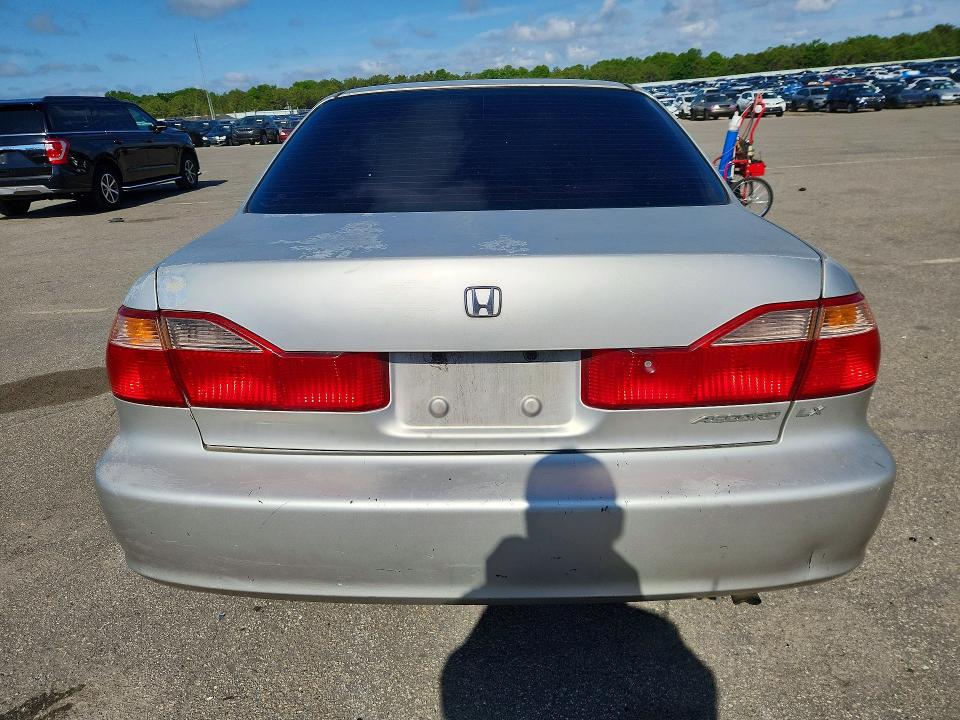 Продаж на аукціоні авто 1998 Honda Accord, vin: 1HGCG5647WA153432, номер лоту: 57556836