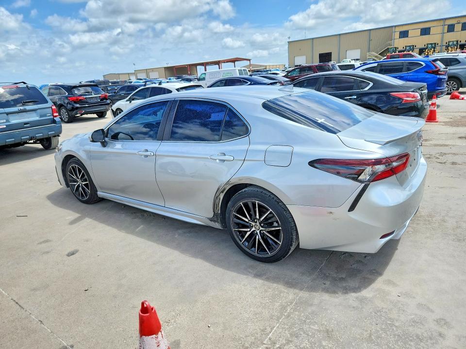 2021 Toyota Camry მანქანა იყიდება აუქციონზე, vin: 4T1G11AK9MU464920, აუქციონის ნომერი: 56710826