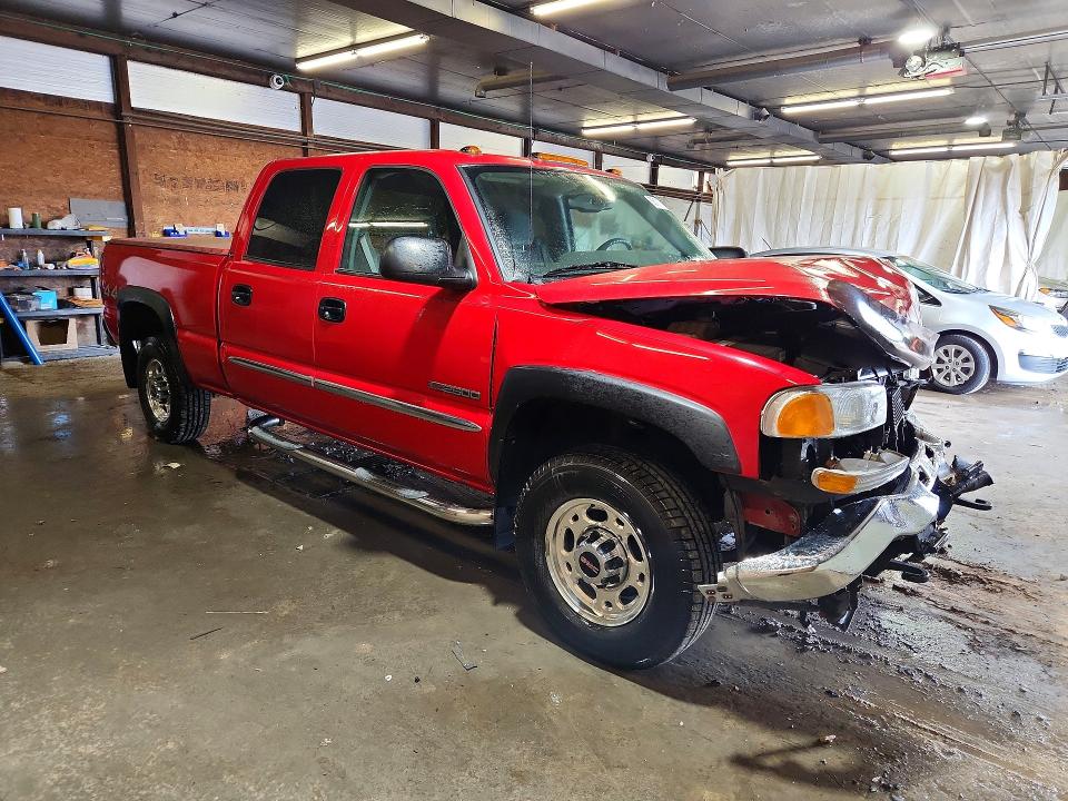 58111736 :رقم المزاد ، 1GTGK23U74F102854 vin ، 2004 Gmc Sierra مزاد بيع