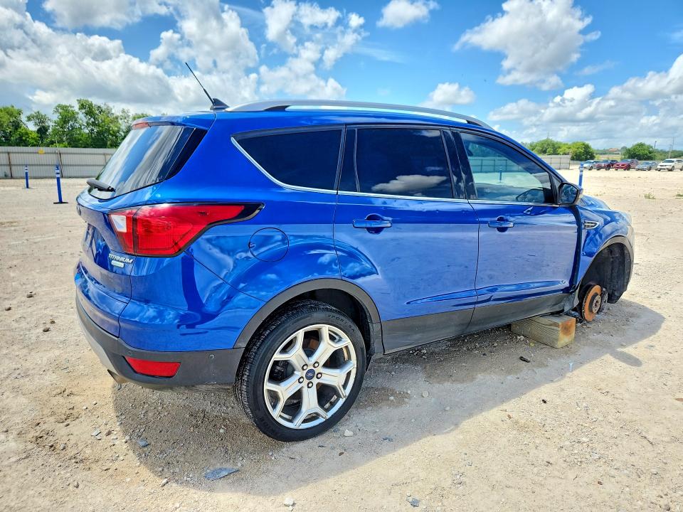 Продажа на аукционе авто 2019 Ford Escape, vin: 1FMCU0J96KUB33044, номер лота: 56529646