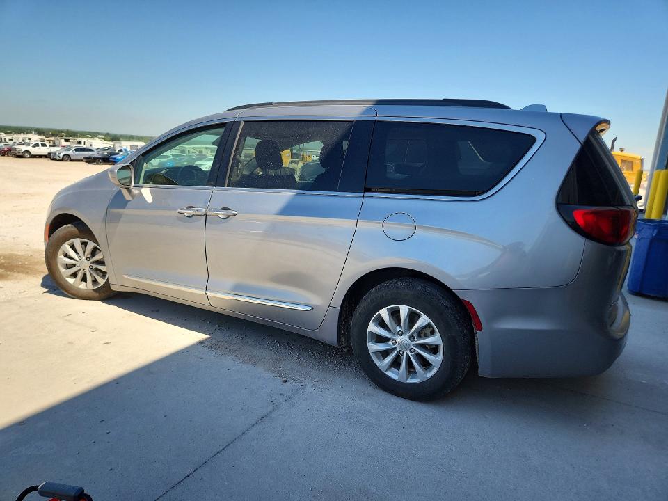 Продаж на аукціоні авто 2017 Chrysler Pacifica, vin: 2C4RC1BG9HR815992, номер лоту: 57349136