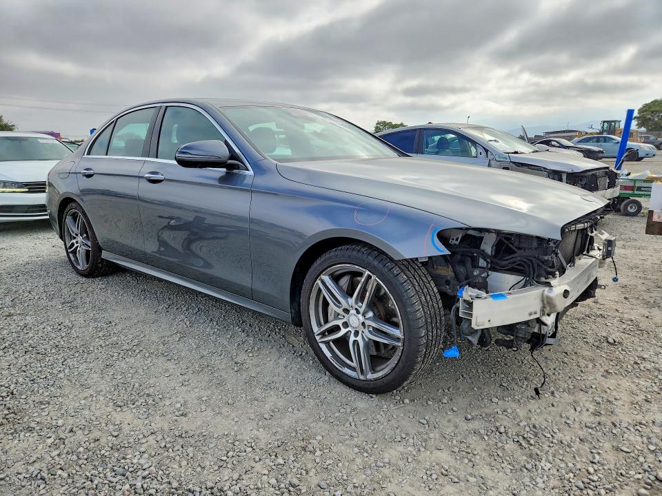 56700746 :رقم المزاد ، WDDZF4JB7HA164127 vin ، 2017 Mercedes-benz E مزاد بيع