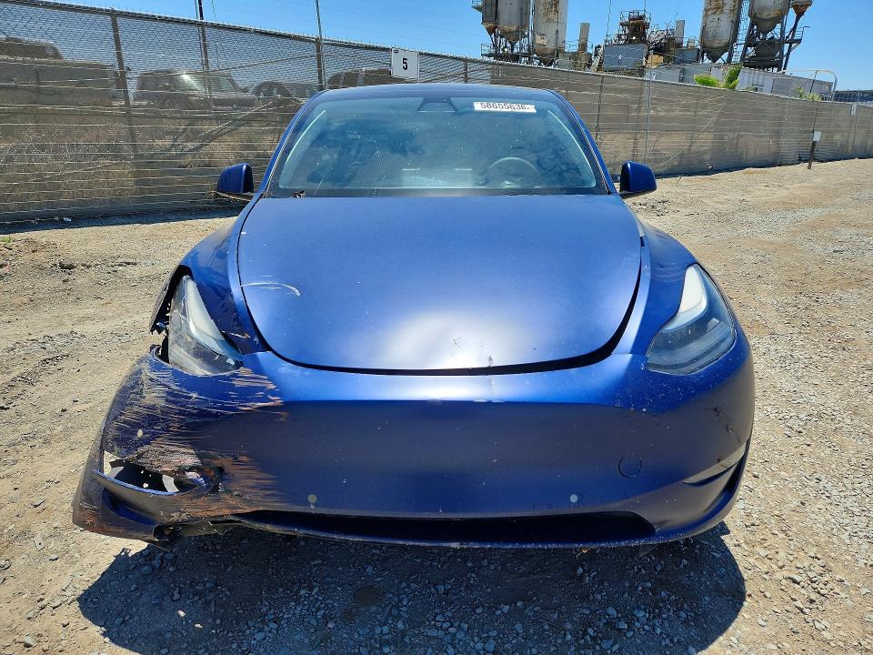 58655636 :رقم المزاد ، 7SAYGDEFXNF484712 vin ، 2022 Tesla Model Y مزاد بيع