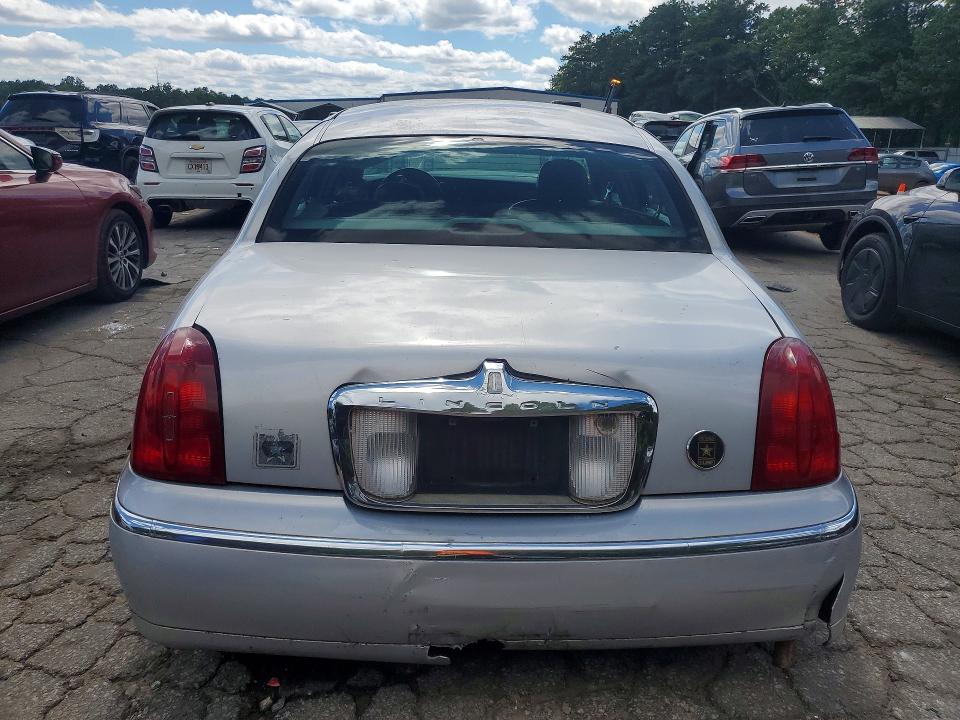 Aukcja sprzedaży 2001 Lincoln Town Car, vin: 1LNHM82WX1Y728687, numer aukcji: 58108656