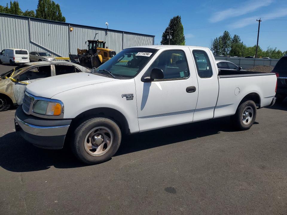 57719296 :رقم المزاد ، 1FTRX17W02NB82565 vin ، 2002 Ford F-150 مزاد بيع