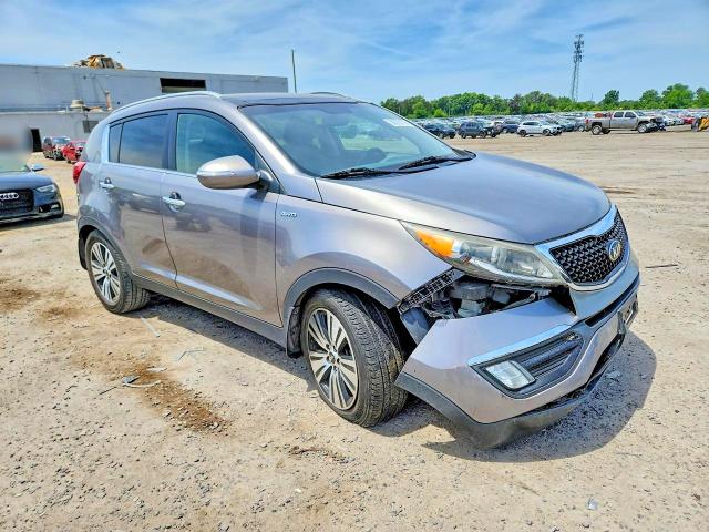 2014 Kia Sportage მანქანა იყიდება აუქციონზე, vin: KNDPCCAC0E7590330, აუქციონის ნომერი: 56070176