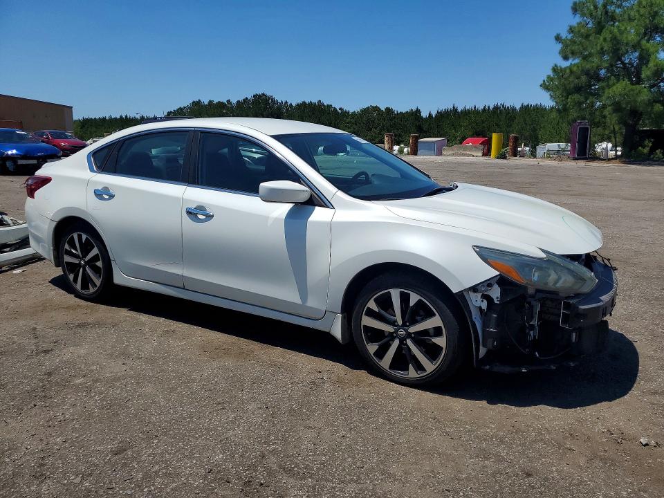 Продажа на аукционе авто 2018 Nissan Altima, vin: 1N4AL3AP2JC106898, номер лота: 56266776