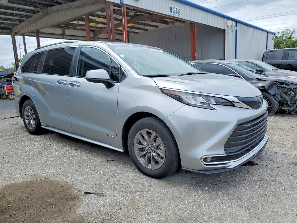 2021 Toyota Sienna მანქანა იყიდება აუქციონზე, vin: 5TDYRKEC8MS055368, აუქციონის ნომერი: 55960956
