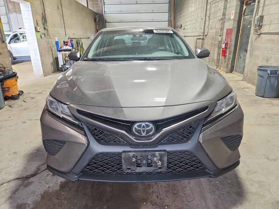 Aukcja sprzedaży 2018 Toyota Camry, vin: 4T1B11HK6JU557289, numer aukcji: 56294386