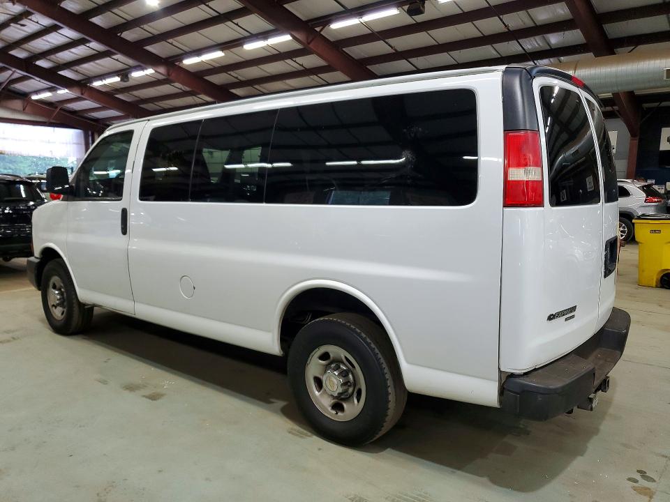 58097976 :رقم المزاد ، 1GAWGPFFXF1283481 vin ، 2015 Chevrolet Express G2500 مزاد بيع