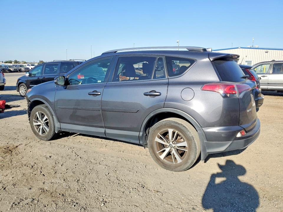 Продаж на аукціоні авто 2017 Toyota Rav4, vin: JTMWFREV1HD094380, номер лоту: 57192106