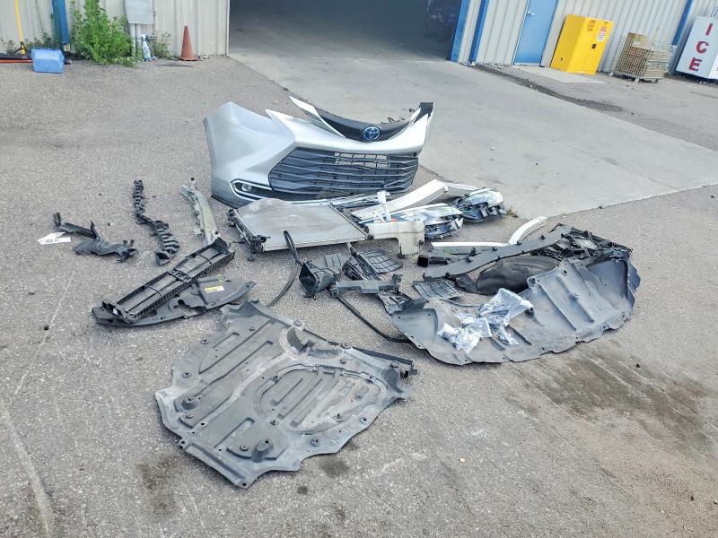 Продажа на аукционе авто 2024 Toyota Sienna, vin: 5TDYRKEC5RS198642, номер лота: 55738696