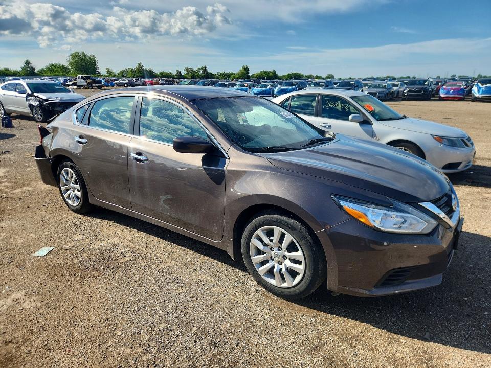 Продаж на аукціоні авто 2017 Nissan Altima, vin: 1N4AL3AP7HC134688, номер лоту: 58533846