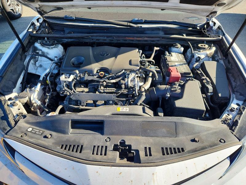 57004686 :رقم المزاد ، 4T1B11HK8KU220124 vin ، 2019 Toyota Camry مزاد بيع