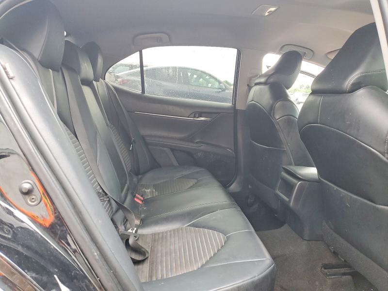 57591046 :رقم المزاد ، 4T1G11AK6MU598588 vin ، 2021 Toyota Camry مزاد بيع