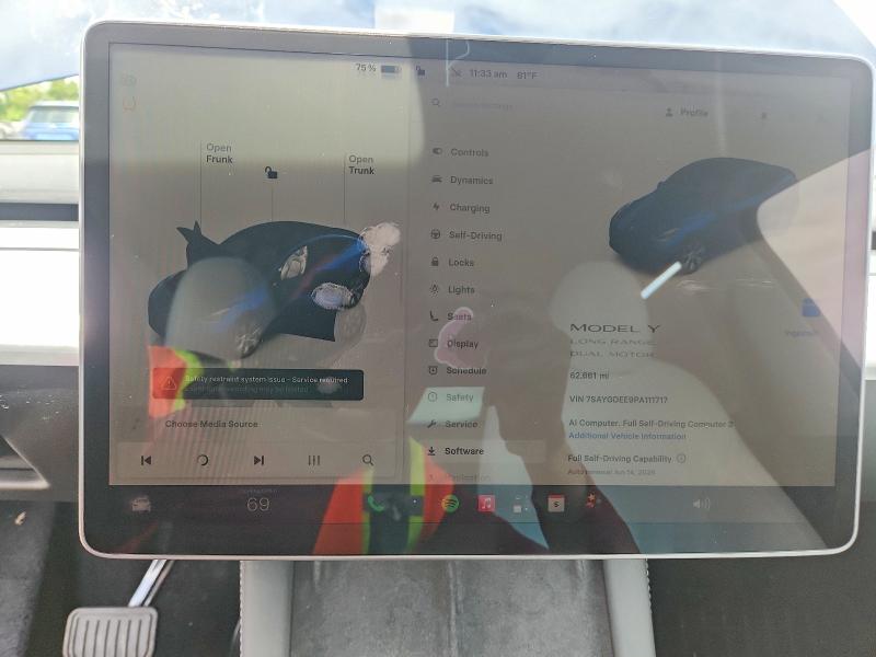 55821786 :رقم المزاد ، 7SAYGDEE9PA111717 vin ، 2023 Tesla Model Y مزاد بيع