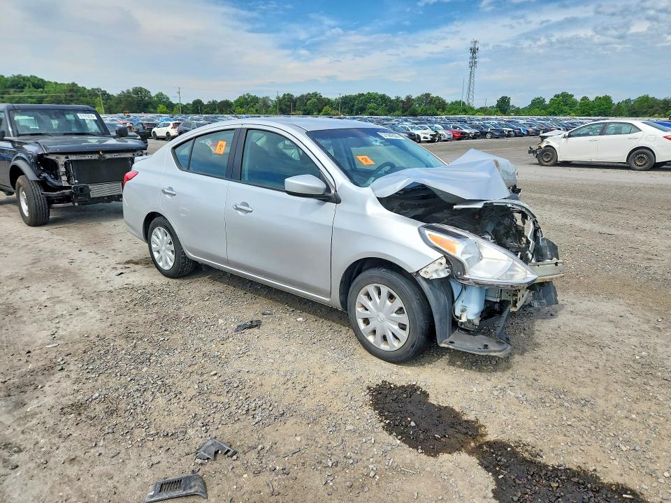 57594506 :رقم المزاد ، 3N1CN7AP0KL868933 vin ، 2019 Nissan Versa مزاد بيع