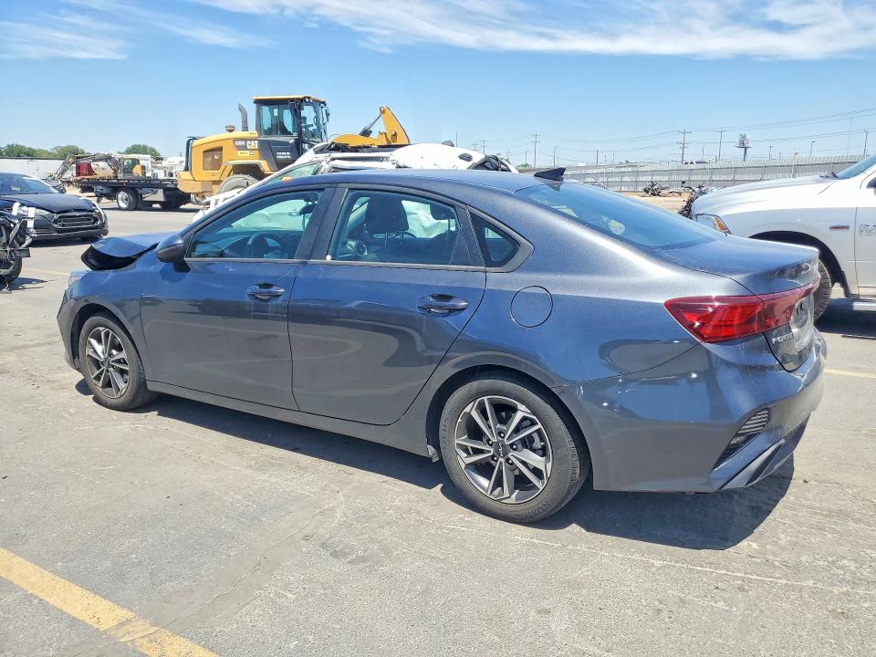 2022 Kia Forte მანქანა იყიდება აუქციონზე, vin: 3KPF24ADXNE471911, აუქციონის ნომერი: 57083306
