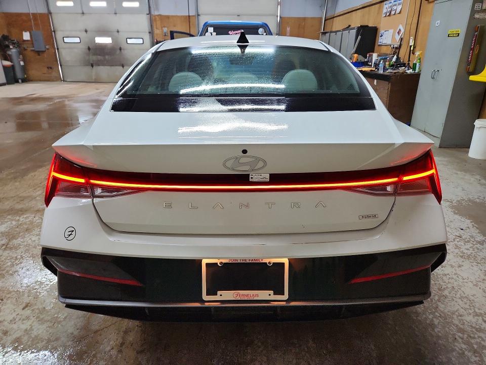 Продажа на аукционе авто 2024 Hyundai Elantra, vin: KMHLN4DJ3RU113029, номер лота: 55540466