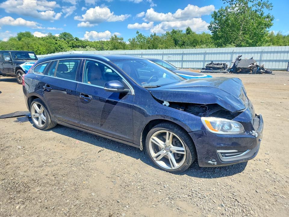 2017 Volvo V60 მანქანა იყიდება აუქციონზე, vin: YV140MSK0H1372686, აუქციონის ნომერი: 57523086